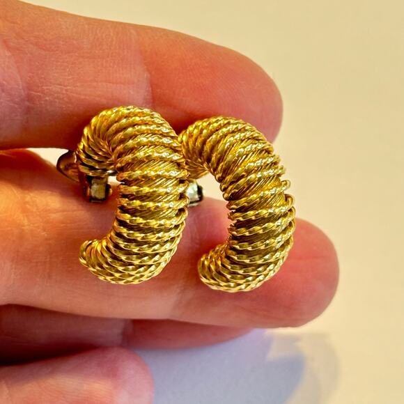 12K 1/20 GF clip on earrings textured faux hoops classic elegant hallmarked - Picture 2 of 12